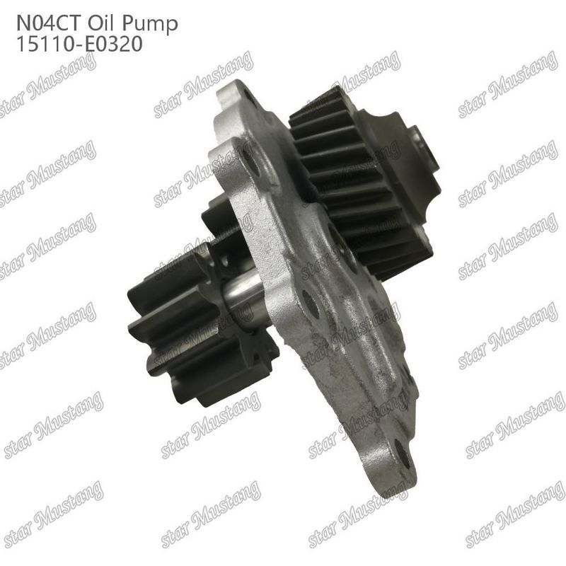 N04C N04CT مضخة النفط 15110-E0320 مناسبة لأجزاء إصلاح محركات الديزل الميكانيكية