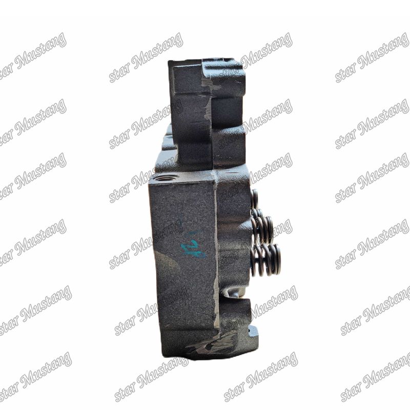 4D102 تجميع رأس أسطوانة المحرك 3933370 3966454 3933352 لأجزاء احتياطية لمحركات كومينز