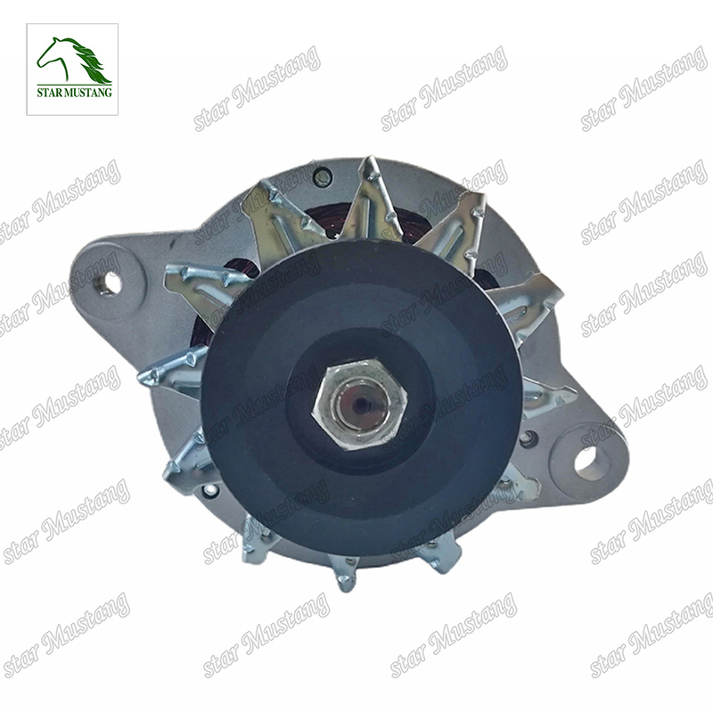 مولد كهربائي لمحرك ديزل أصلي 4D95 PC60-5 24 فولت 30 أمبير 600-821-3850